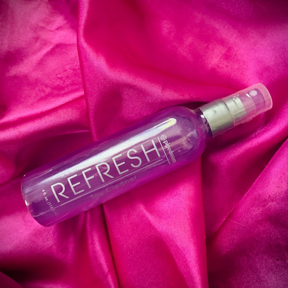 Refresh toy cleaner